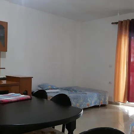 Vila Violeta Sarande